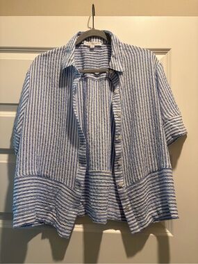 Jane + Delancey Blue White Striped Textured Button Down Coastal Preppy